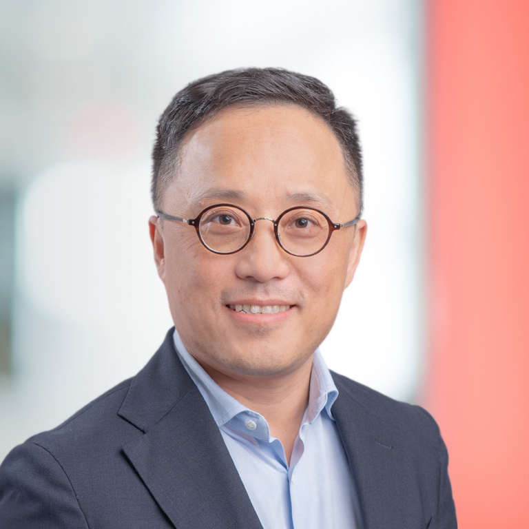 Headshot of Yang Liu