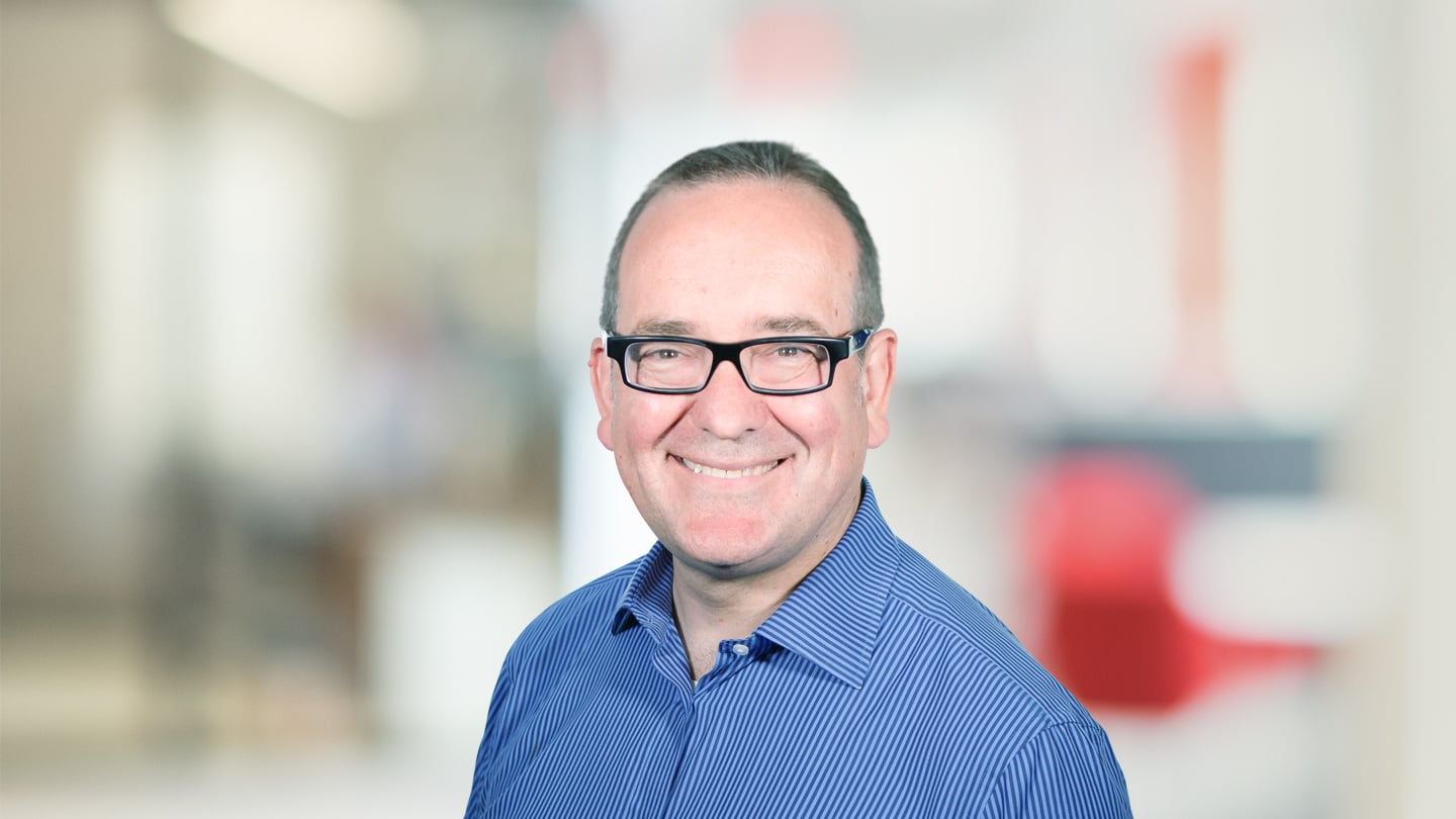 Headshot of Stephen Phillips