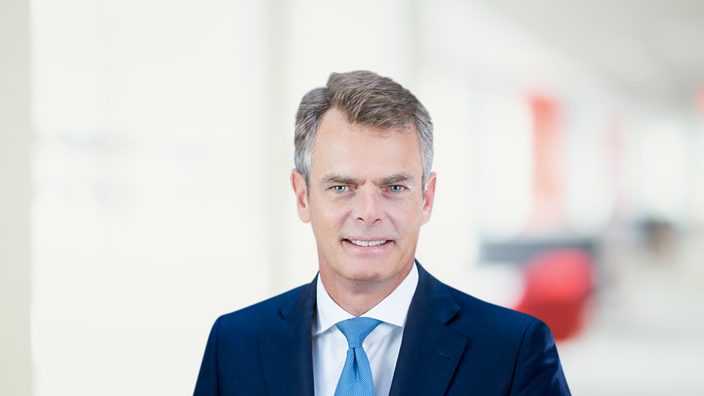 Headshot of Rolf-Magnus Weddigen