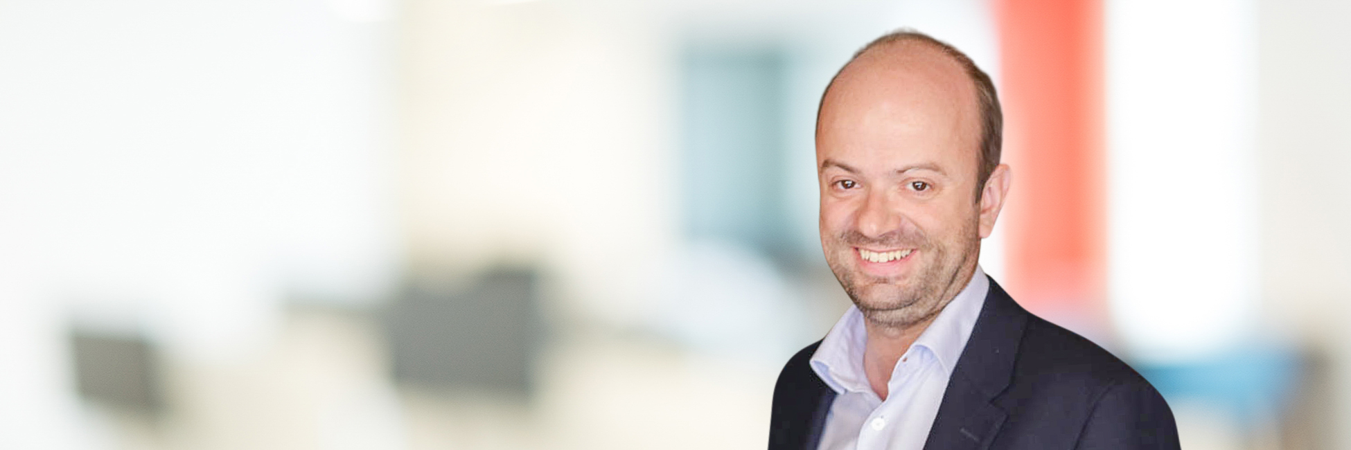 Headshot of Alvaro Pires
