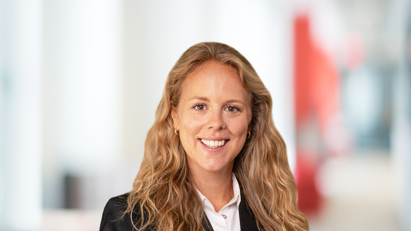 Headshot of Mona Moschko