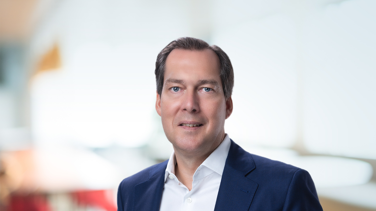 Headshot of Michael Pesch