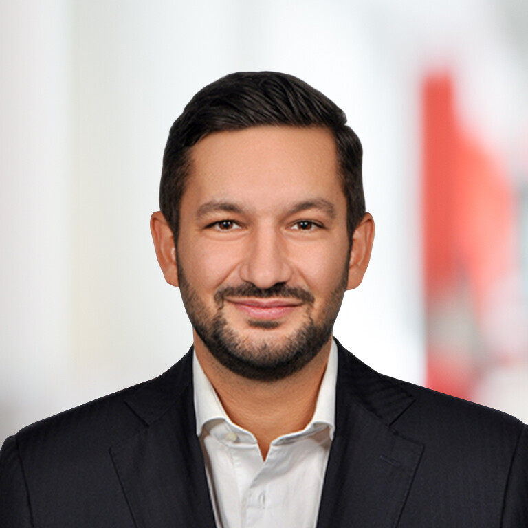 Headshot of Severin Achenbach