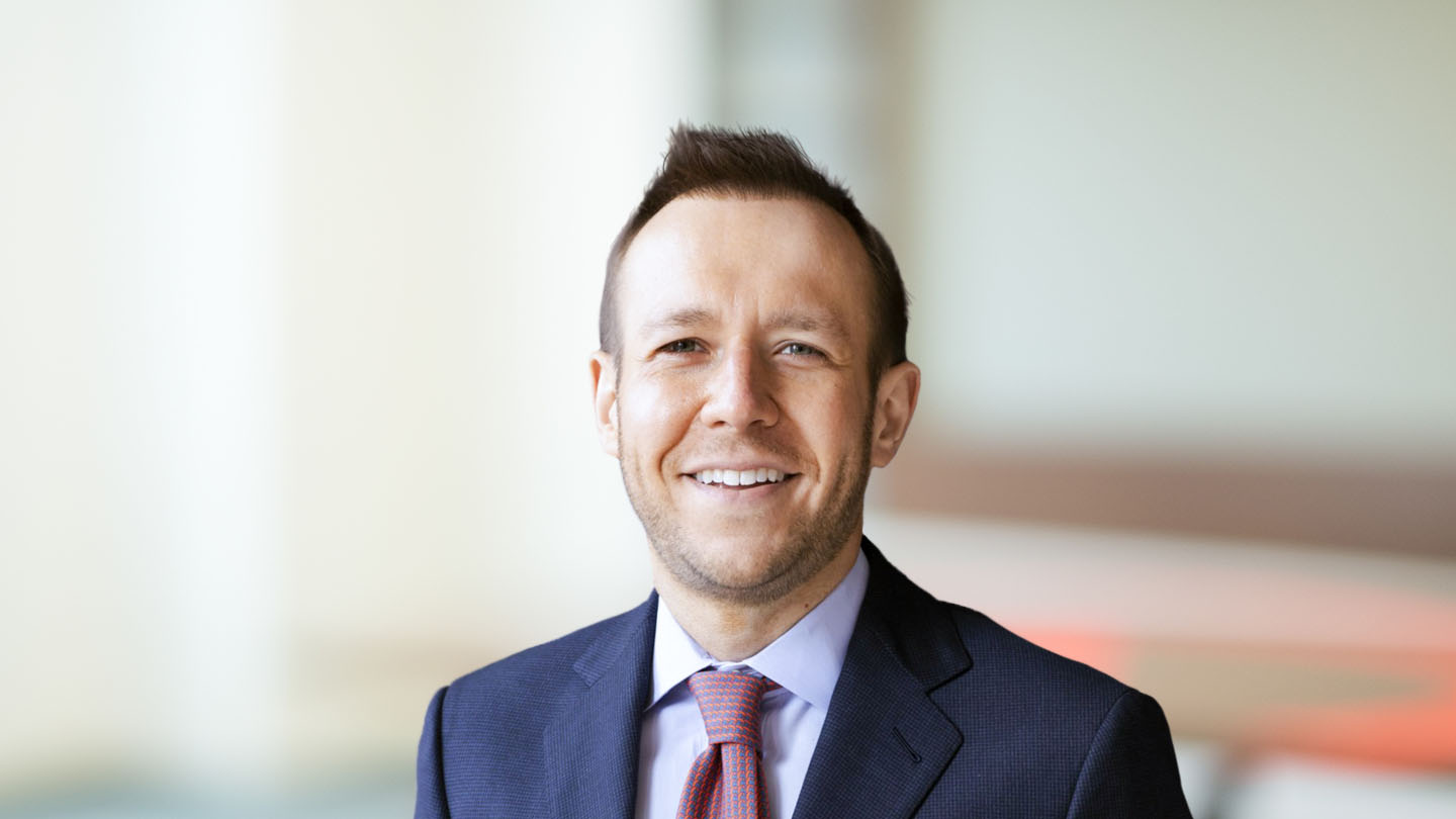Headshot of Aaron Feinberg