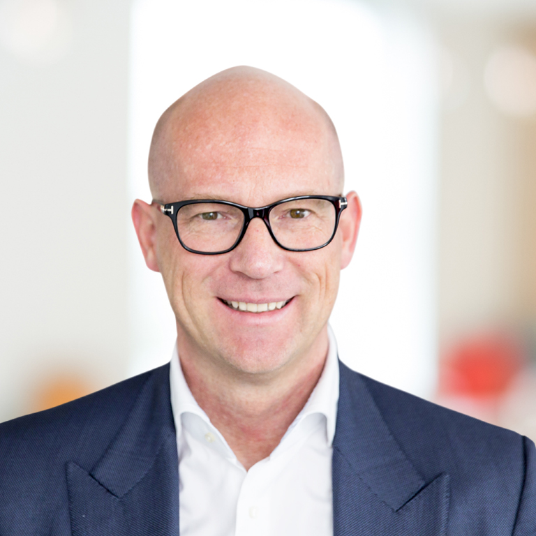 Headshot of Dirk Vater